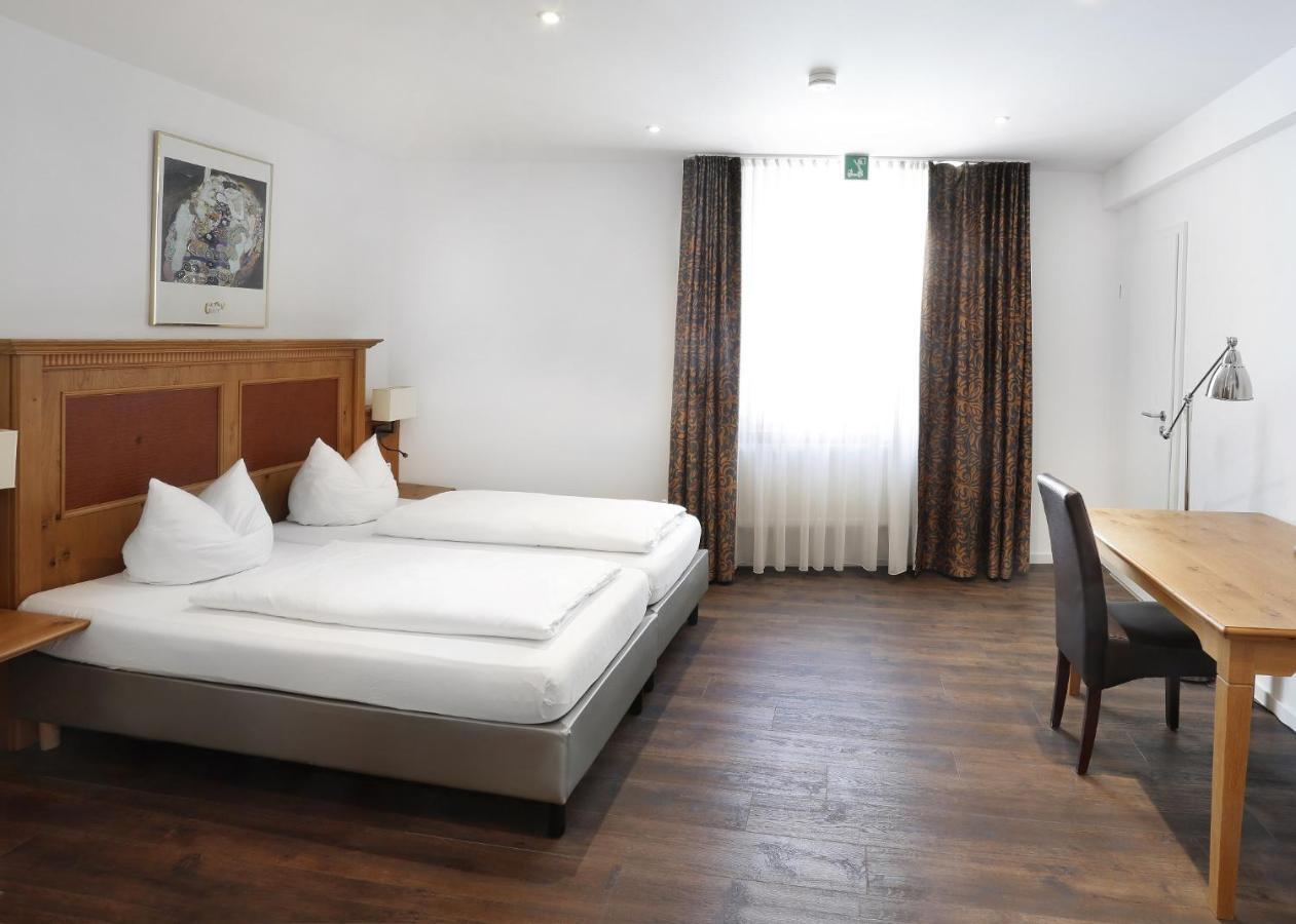 Restaurant-Cafe-Pension Himmel Landshut Buitenkant foto