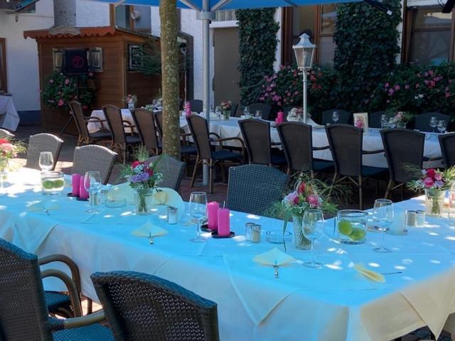 Restaurant-Cafe-Pension Himmel Landshut Buitenkant foto