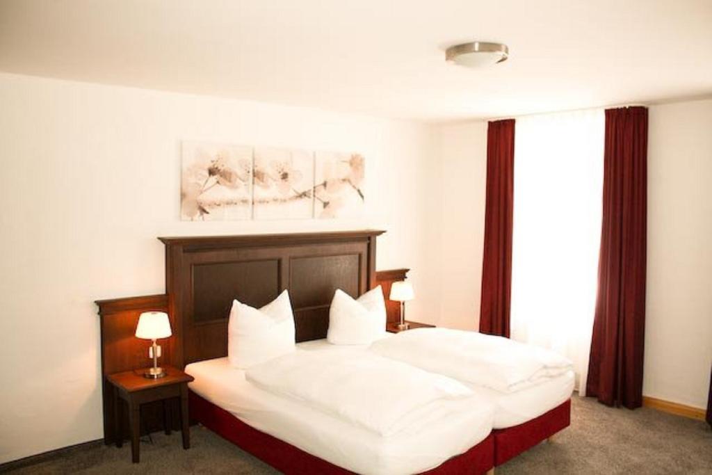 Restaurant-Cafe-Pension Himmel Landshut Buitenkant foto
